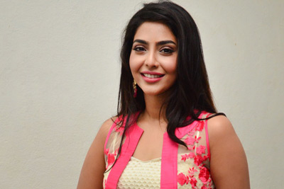 aishwarya-laxmi-stills-at-movie-opening